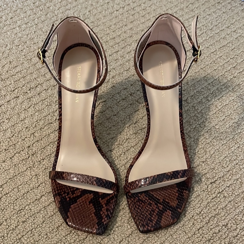 PRICED TO SELL QUICKLY!  Stuart Weitzman Amelina Snake Print Ankle Strap Sz 9.5